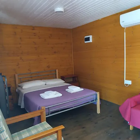 Kemp Glamping Adonis